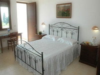 ' .  addslashes(Agriturismo la rondine) . '