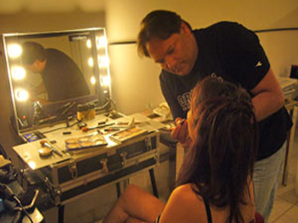 Enzolaera Makeup Artist