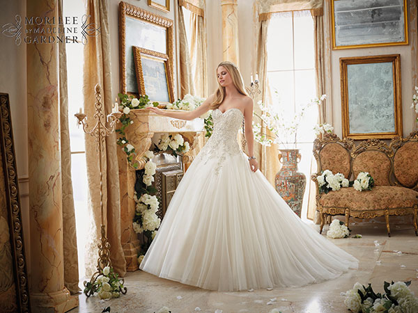 Sposabella - Abiti da sposa, LOOK E ABBIGLIAMENTO Rivoli