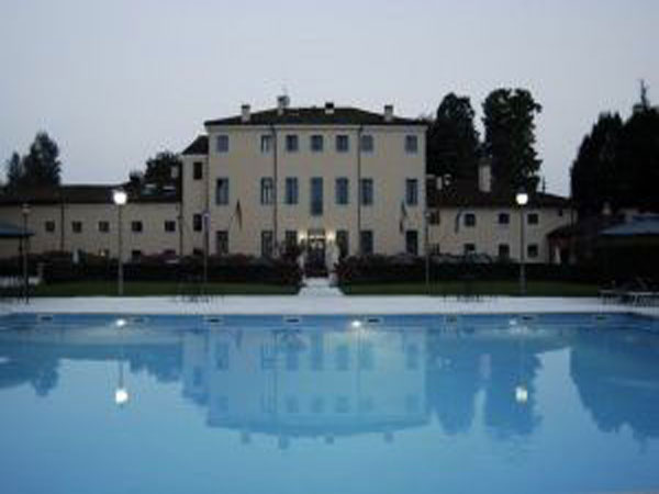 Hotel Ristorante Villa Tacchi