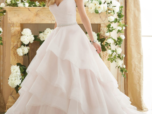 Atelier della Sposa - Abiti da sposa, LOOK E ABBIGLIAMENTO Castellarano