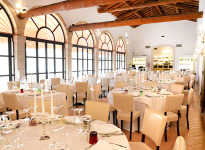 ' .  addslashes(Villa Cariola) . '