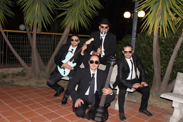Men in Black_band