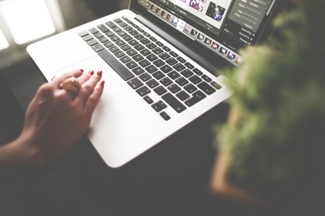 JChic Social Media Concierge