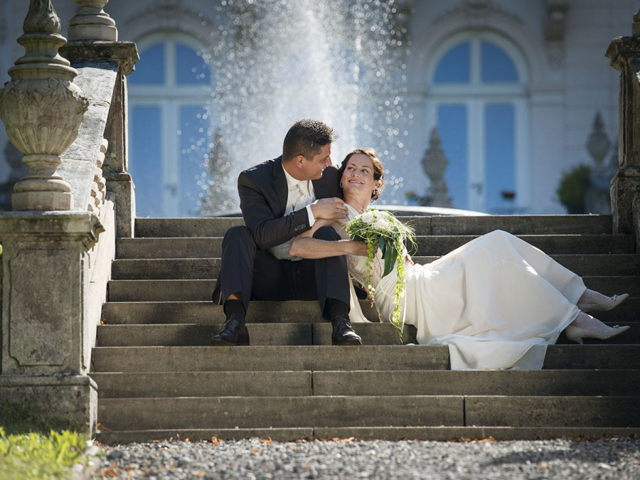 Matrimonio a Pisa? Per gli stranieri il fotografo in Piazza dei Miracoli c\'è sempre