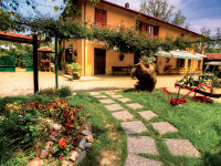 ' .  addslashes(Amis d'la Ribota Agriturismo) . '