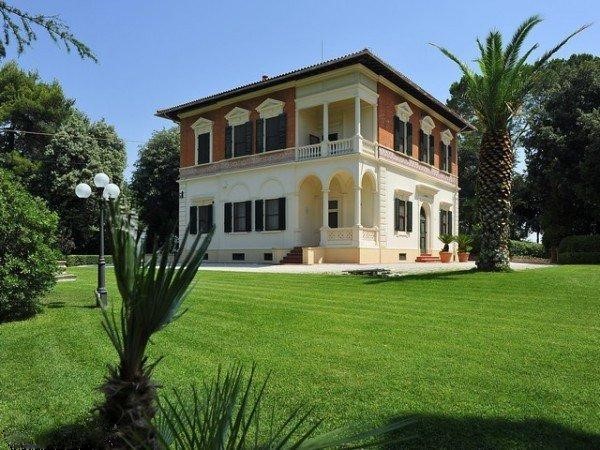 Artemisia Maison