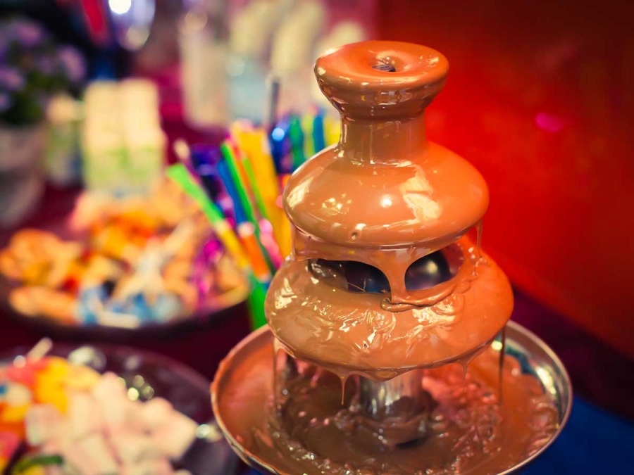 La golosa fontana di cioccolato per addolcire il vostro ricevimento di  nozze 