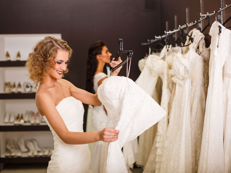 Alla ricerca della giusta ispirazione per la difficile scelta dell’abito da sposa
