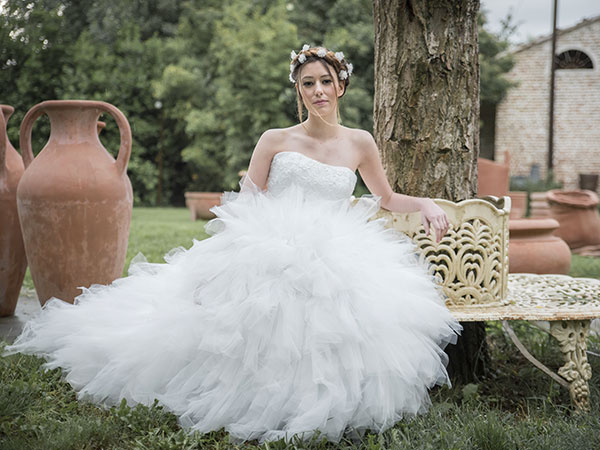 Tirapani - Abiti da sposa, LOOK E ABBIGLIAMENTO Ravenna