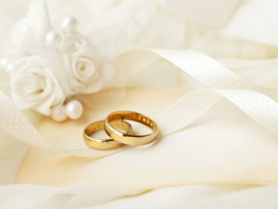 L’anello di fidanzamento: come scegliere il simbolo o l\'investimento del vostro amore