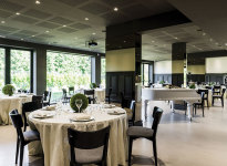 ' .  addslashes(L'Emporio) . '