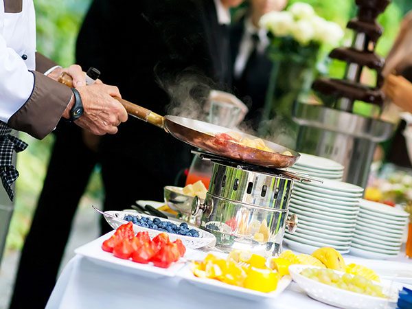 Come Scegliere Il Menu Del Nozze Piu Adatto Molti Sono I Fattori Che Vanno Considerati Guidasposi It