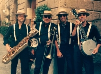 ' .  addslashes(The Old Florence Dixie Band) . '