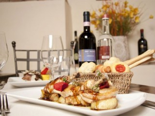 ' .  addslashes(Torre Santa Flora) . '