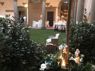 ' .  addslashes(Dolphy's) . '