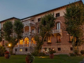 ' .  addslashes(Park Hotel Villa Ariston) . '