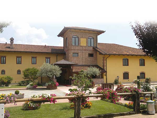 Prenotando il vostro banchetto nuziale alla Tenuta Canta potrete avere imperdibili sconti sui pernottamenti