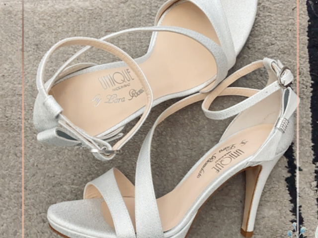 Unique by Lara Riondato