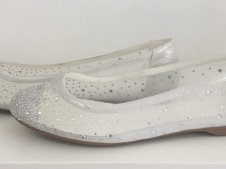 ' .  addslashes(Unique by Lara Riondato) . '