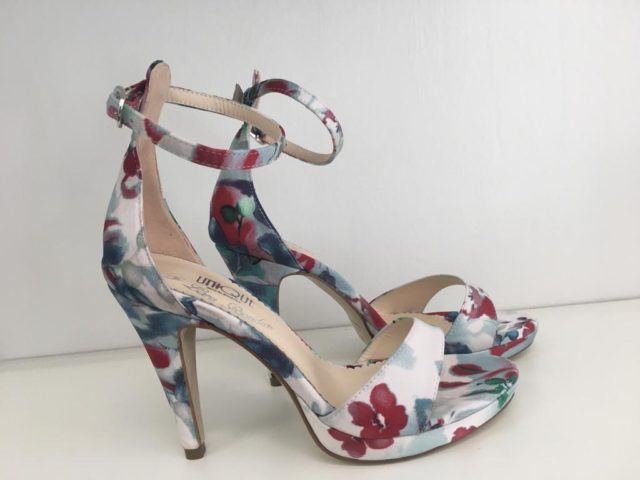 Unique by Lara Riondato