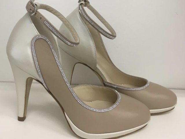 Unique by Lara Riondato