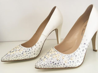 ' .  addslashes(Unique by Lara Riondato) . '