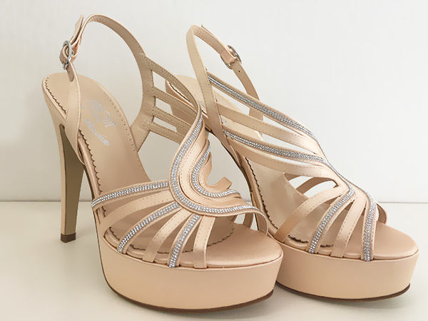 Unique by Lara Riondato