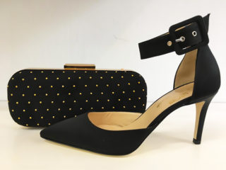 ' .  addslashes(Unique by Lara Riondato) . '