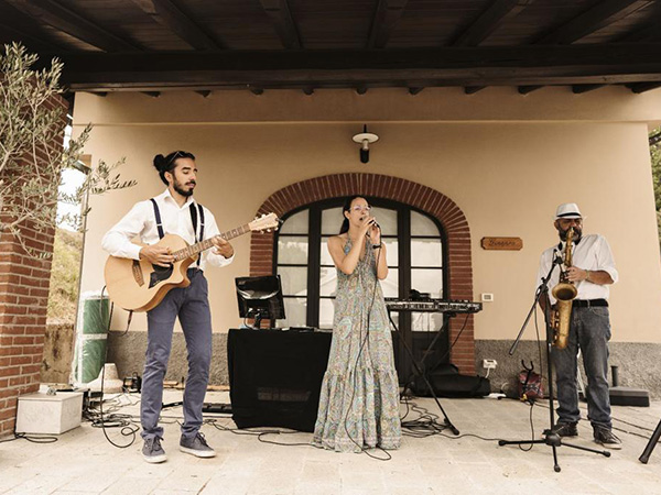 FM acoustic duo